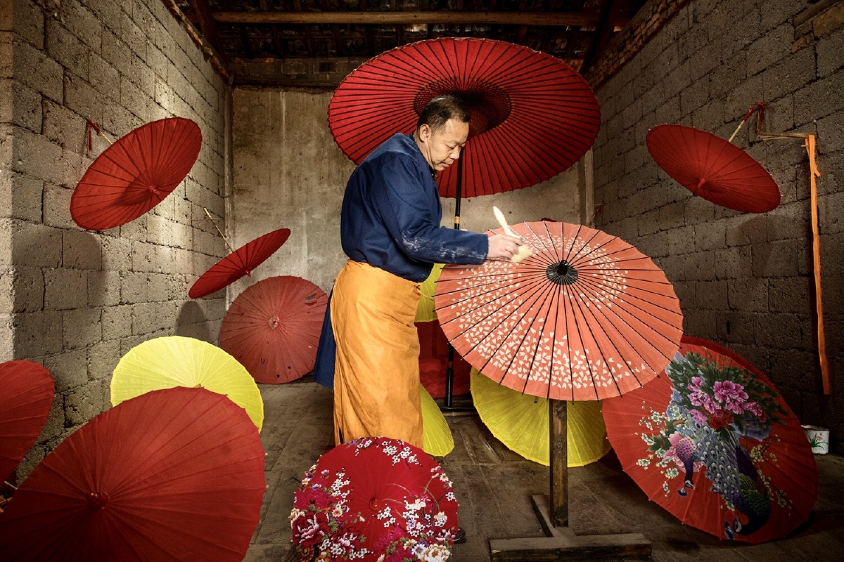 非遗油纸伞制作