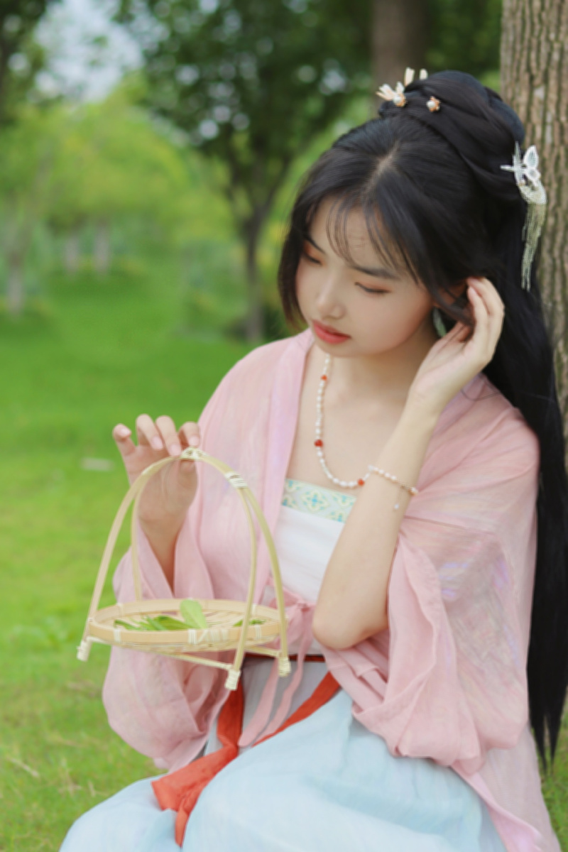 眼波流转顾盼生姿摄于姜堰万竹园