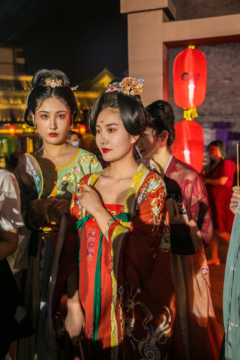 夜游神都洛阳城古装美女秀洛阳城