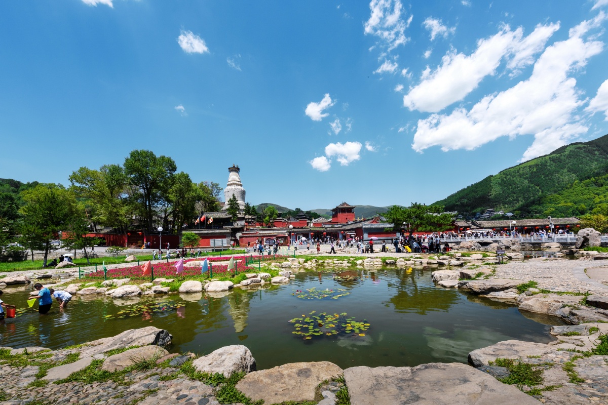 五台山白塔寺风光