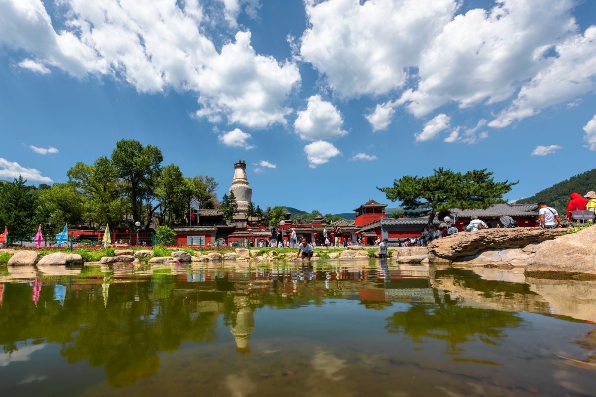 五台山白塔寺风光