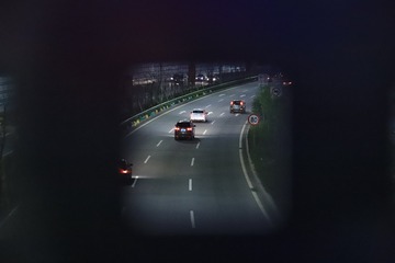 405047