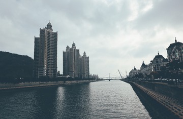 3100905