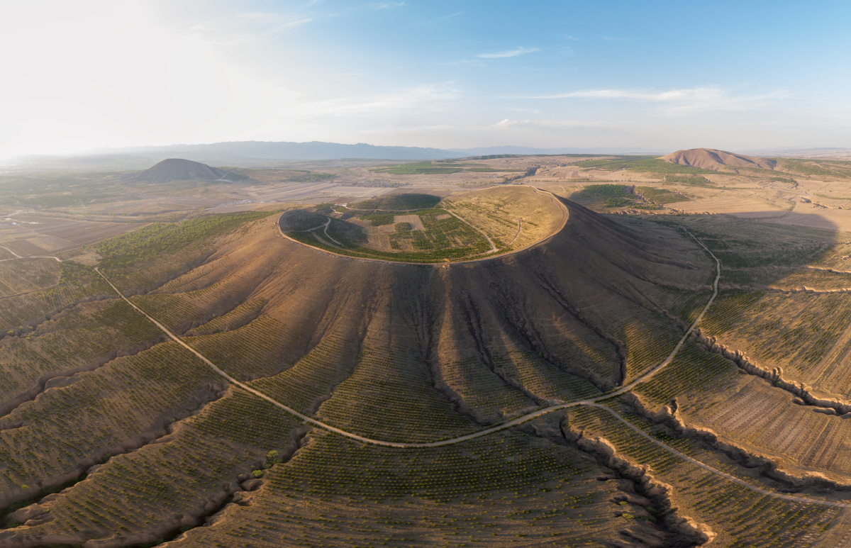 5月航拍大同火山全景
