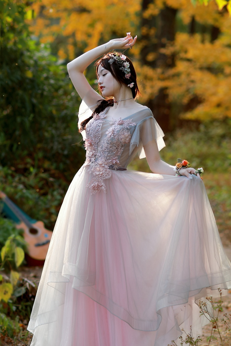 银杏叶黄出镜佳佳摄影磊落拍摄于宁波海曙区横街毛家岙银杏林感谢您的