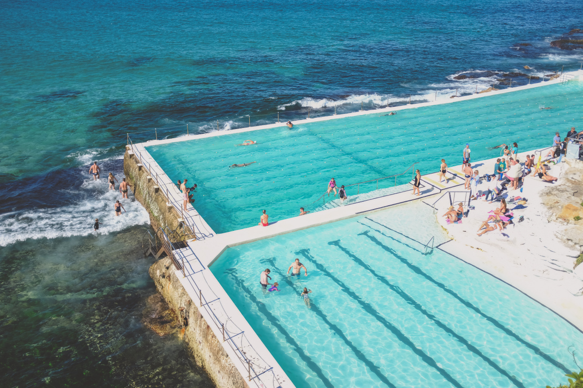 悉尼bondi beach 海边游泳池