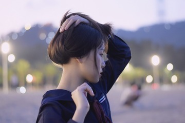 001