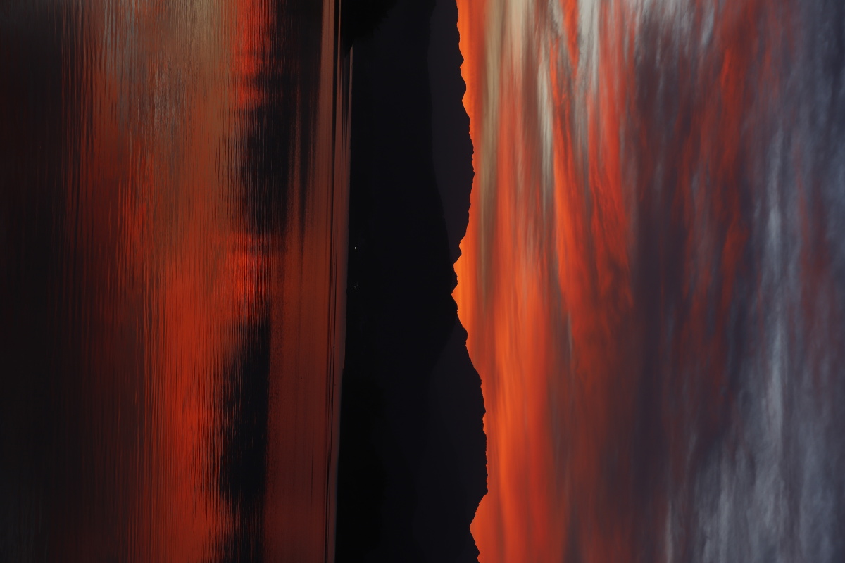 朝霞晨曦河上清晨日出早上河上倒影