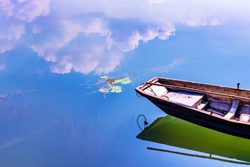 湖影似画