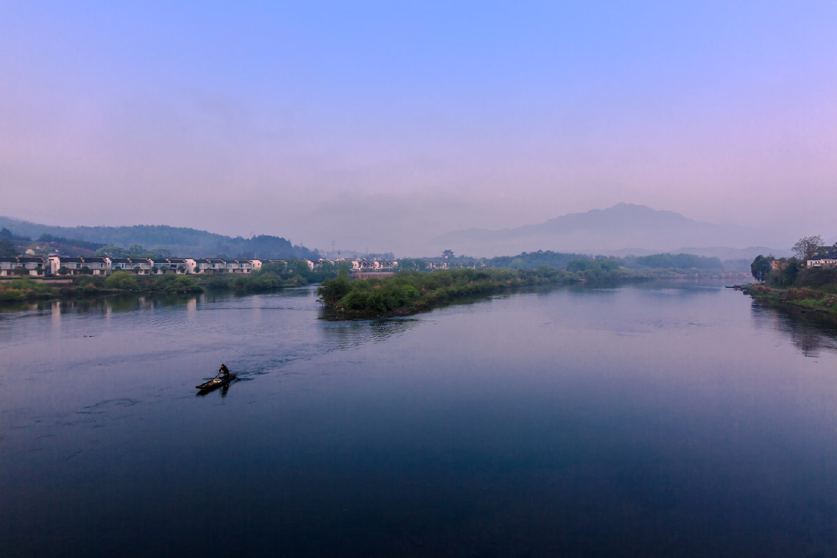 倘佯在皖南山水画廊中