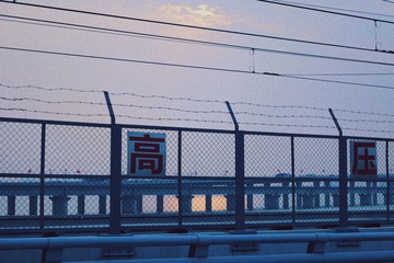 001