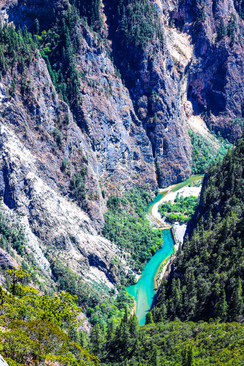 巴拉格宗俯瞰香格里拉大峡谷