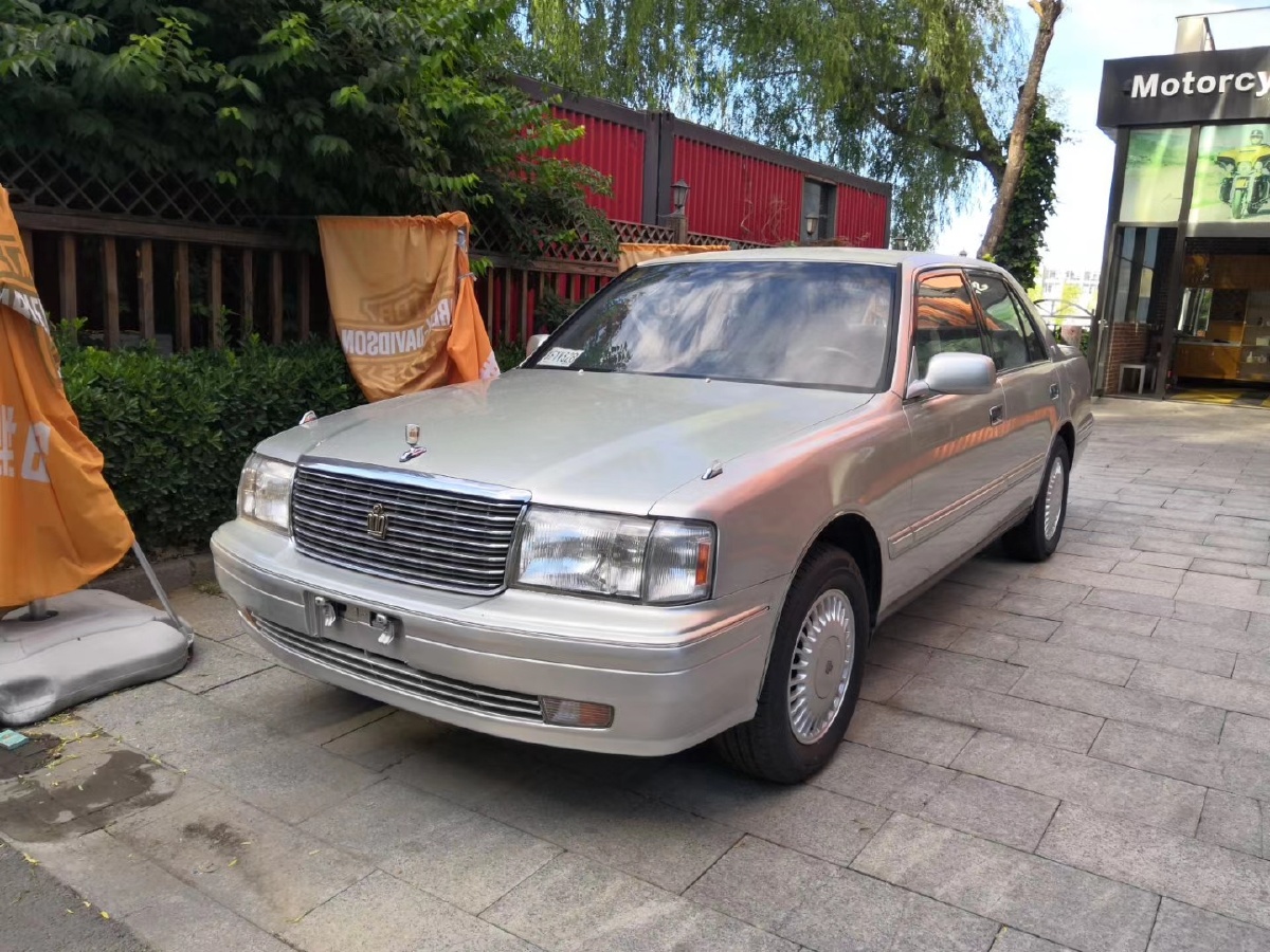 丰田 皇冠 155 - 大刚孩 - 图虫