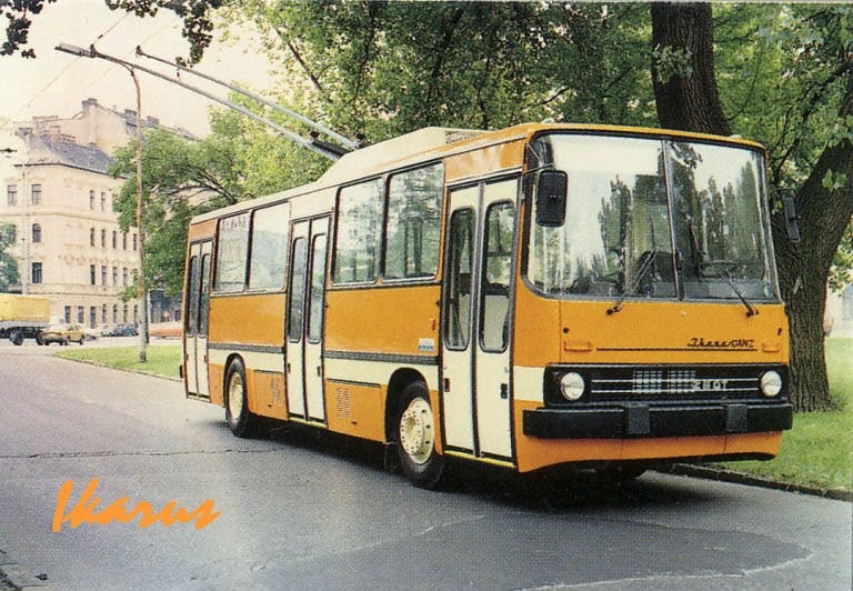 异域风情伊卡路斯客车