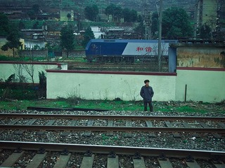 AQ010596