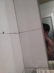 431118