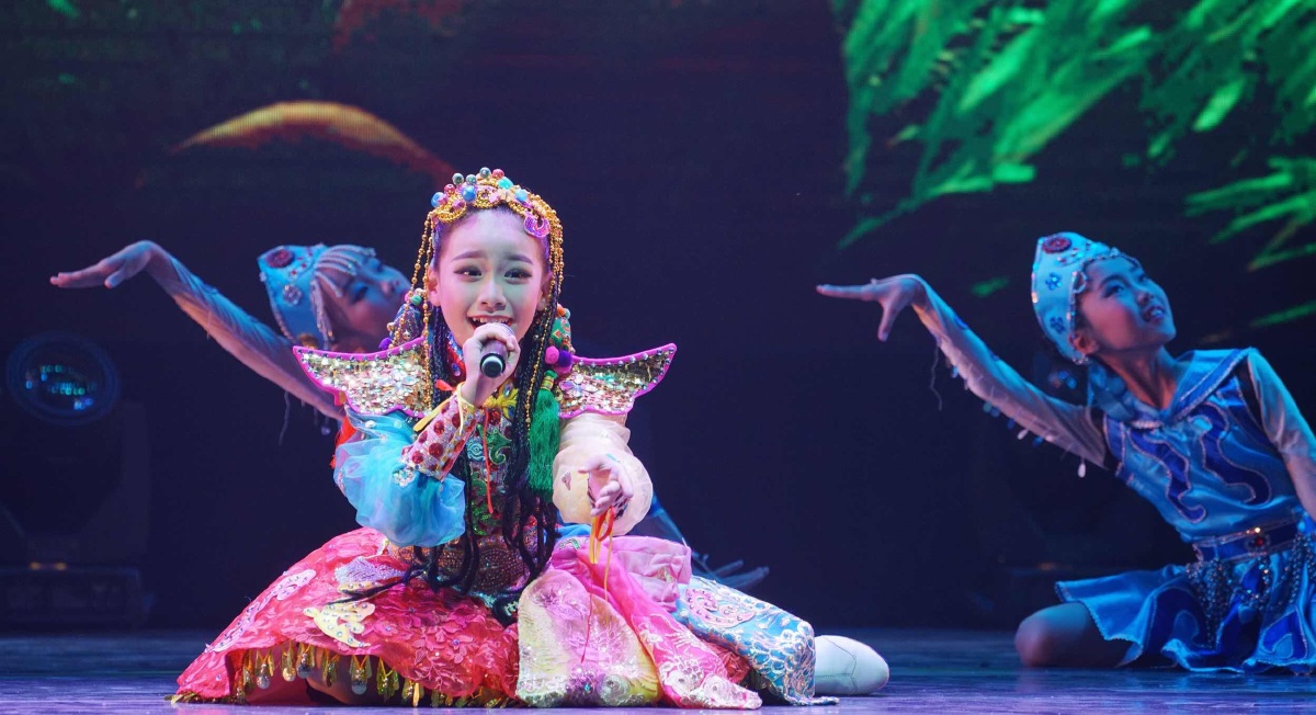 孩子们的精彩表演