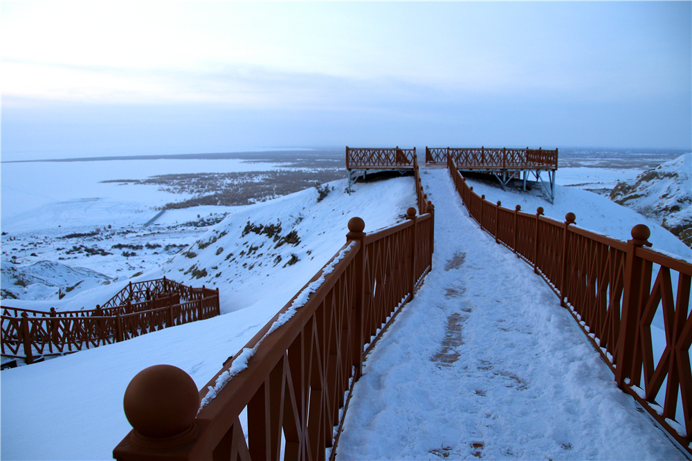 新疆福海县海上魔鬼城冬季风光