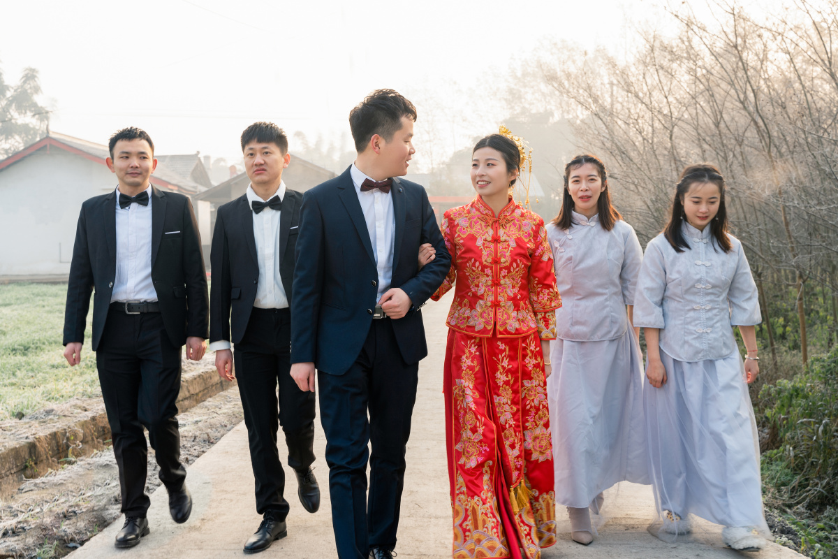 这是一对来自成都大邑的新人结婚当天到处都洋溢着幸福的味道在新人的