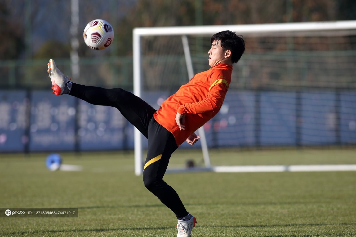 2021中超联赛第19轮前瞻武汉队备战训练