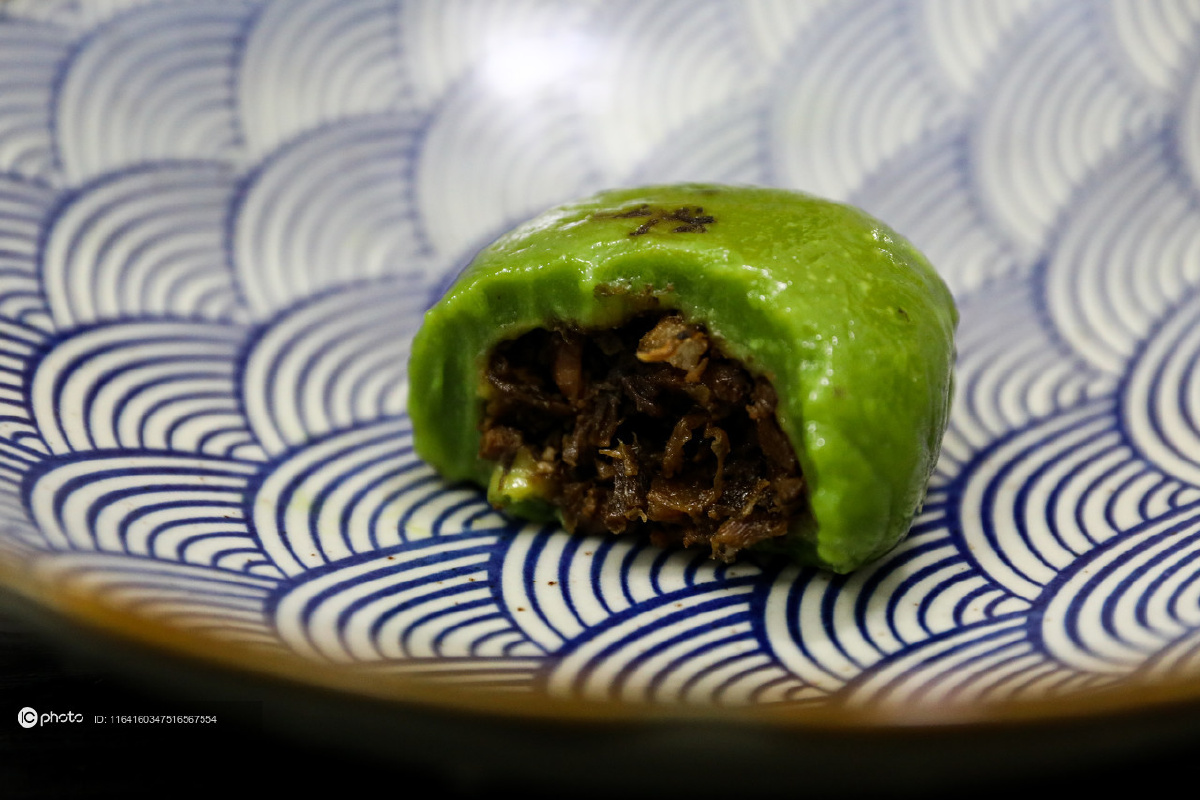 独家盒马鲜生推出腌笃鲜螺蛳粉笋干菜馅料网红青团