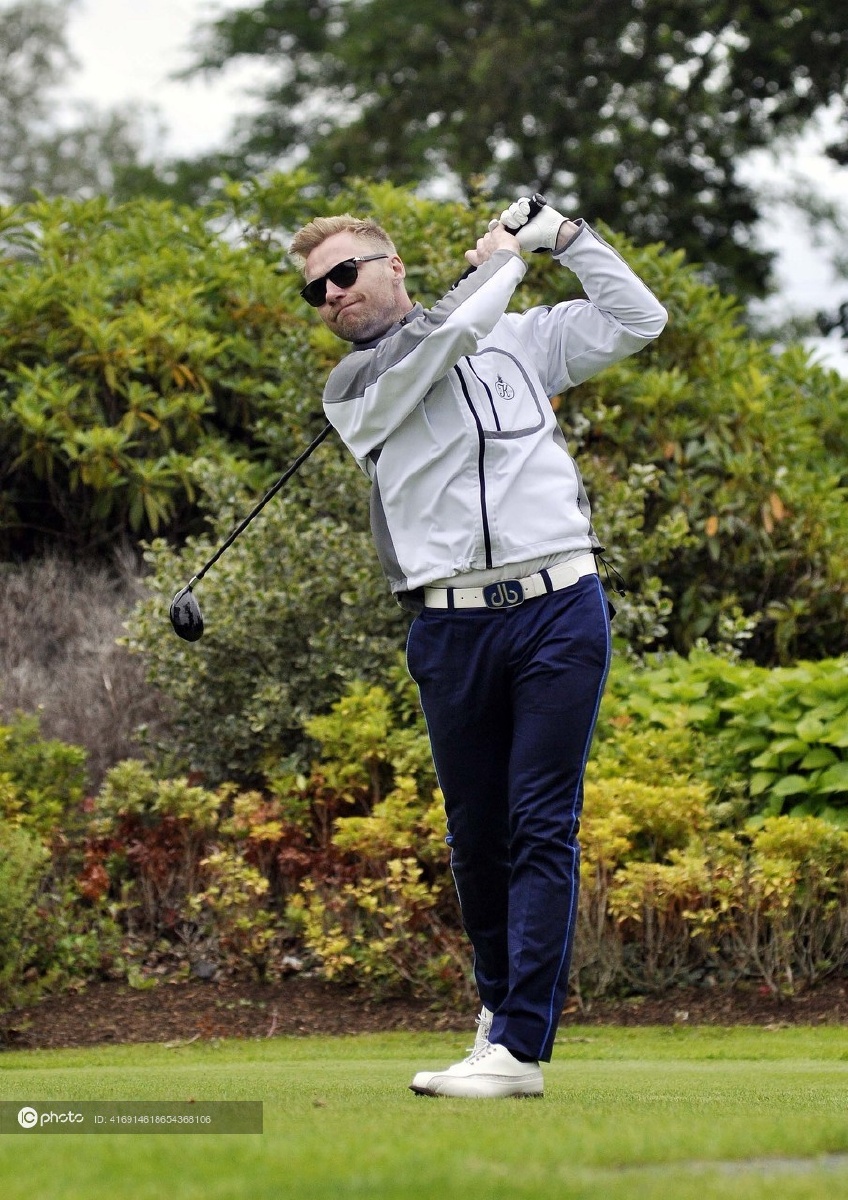 2011mariekeating基金慈善高尔夫赛罗南基汀帅气挥杆姿势专业