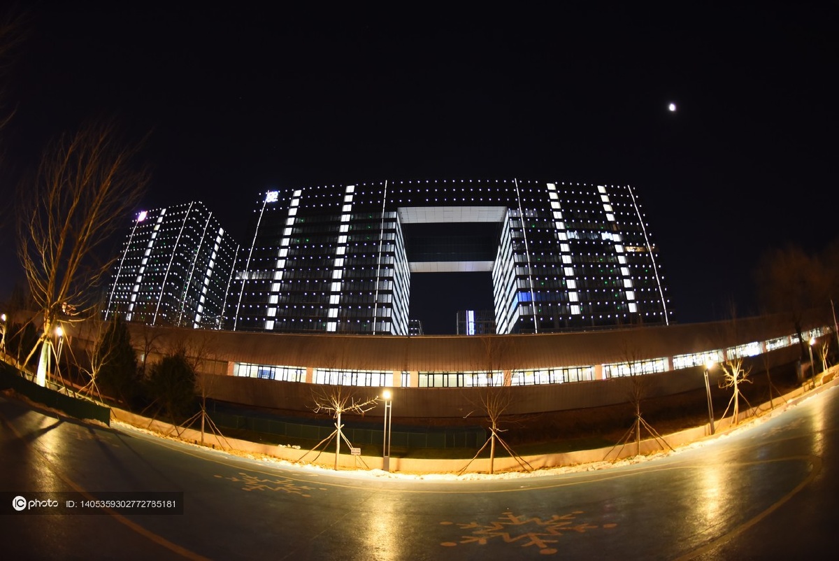 独家流光溢彩的北京石景山金安桥