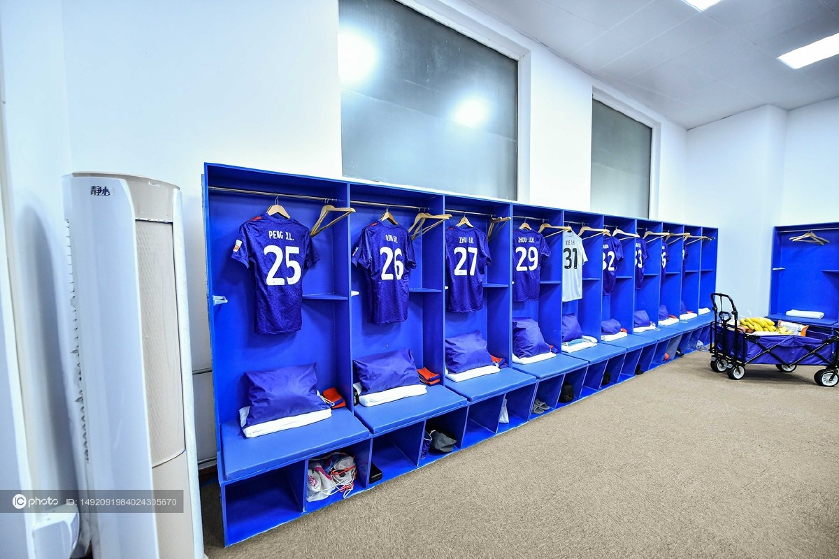 2022中超联赛首轮:广州队vs申花队 赛前探秘双方球队更衣室 - ic