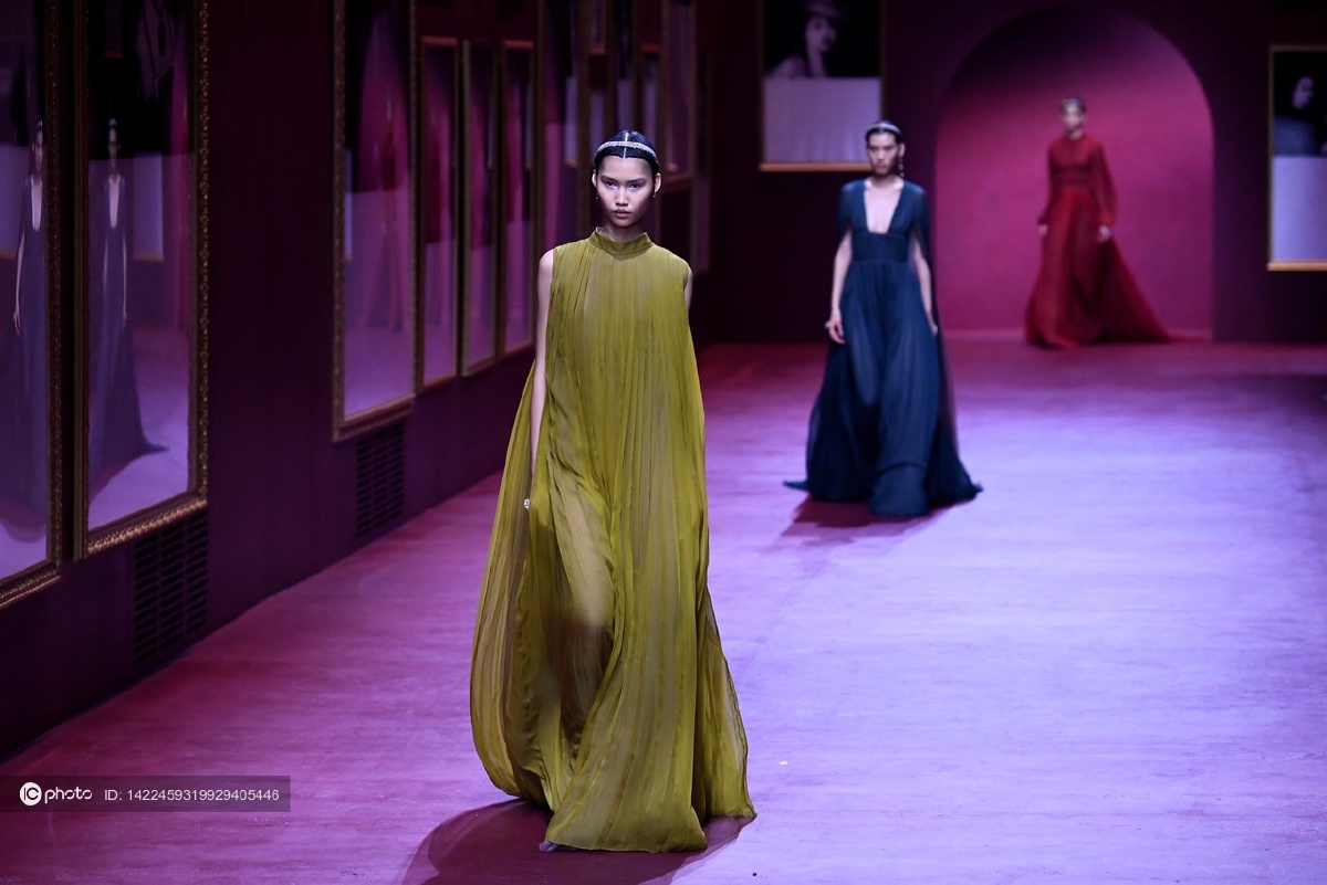 2022秋冬巴黎时装周christiandior秀场布置