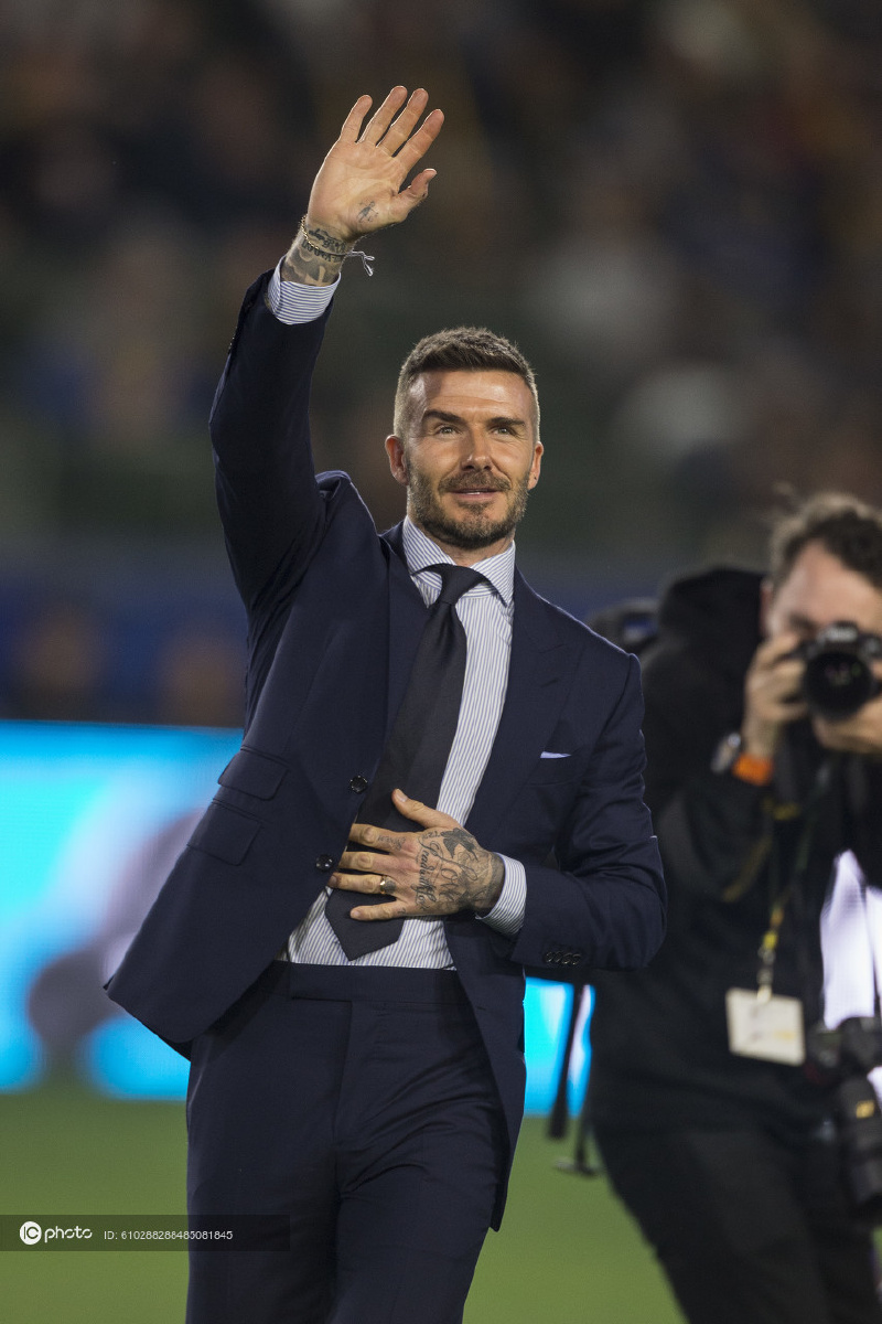 贝克汉姆亮相洛杉矶银河新赛季揭幕战名字登上球场荣誉墙