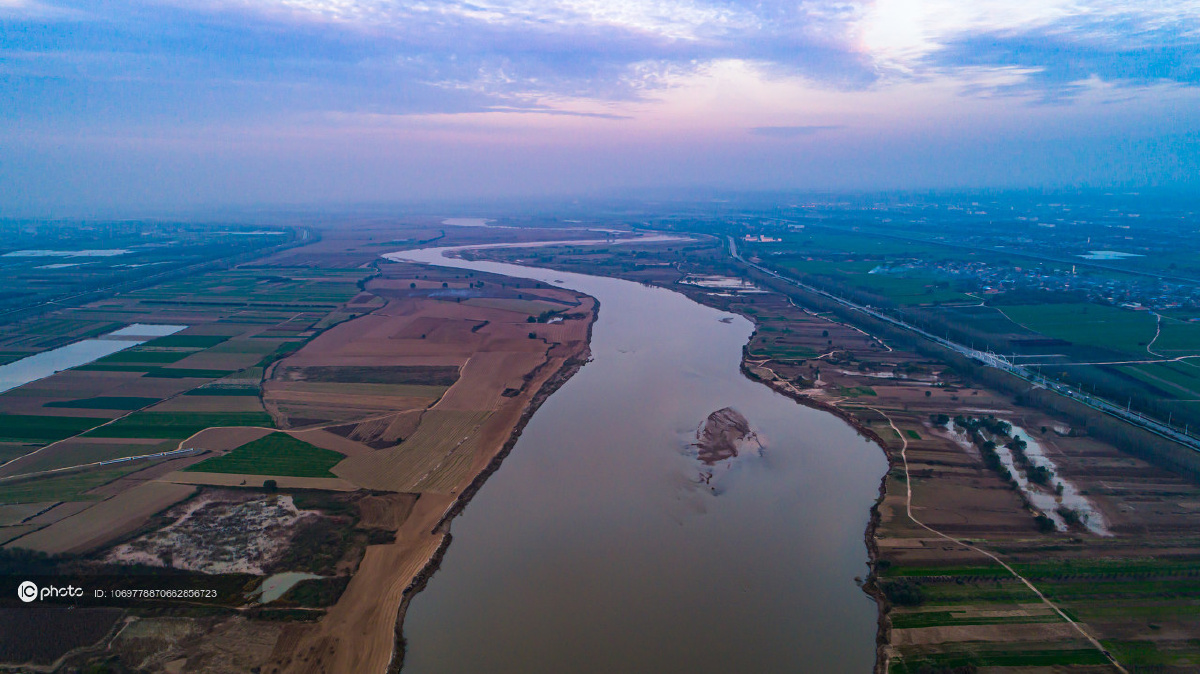 航拍西安渭河大桥空中俯瞰气势恢宏