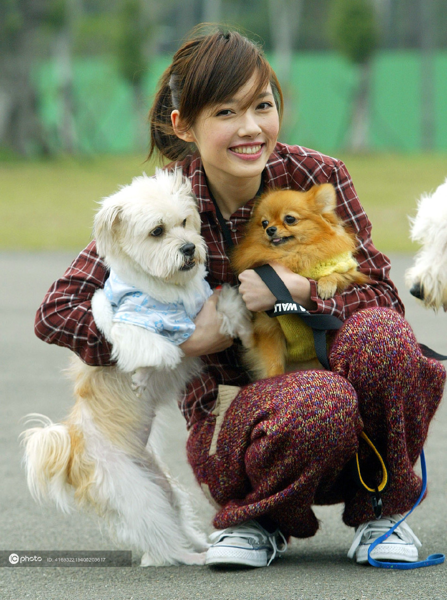 名人旧照盘点与向佐完婚的郭碧婷10年前旧照清纯甜美再现初恋脸