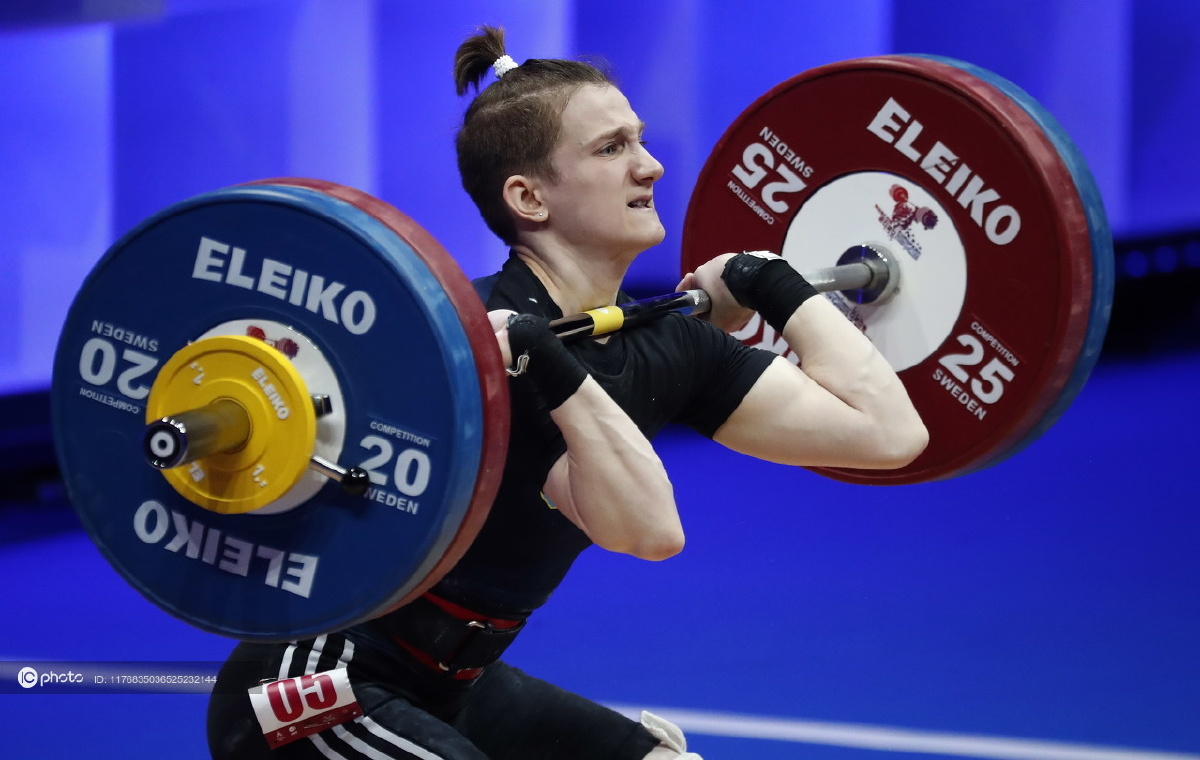 2021年举重欧锦赛暨东京奥运会资格赛女子55公斤级决赛卡米拉科诺托普
