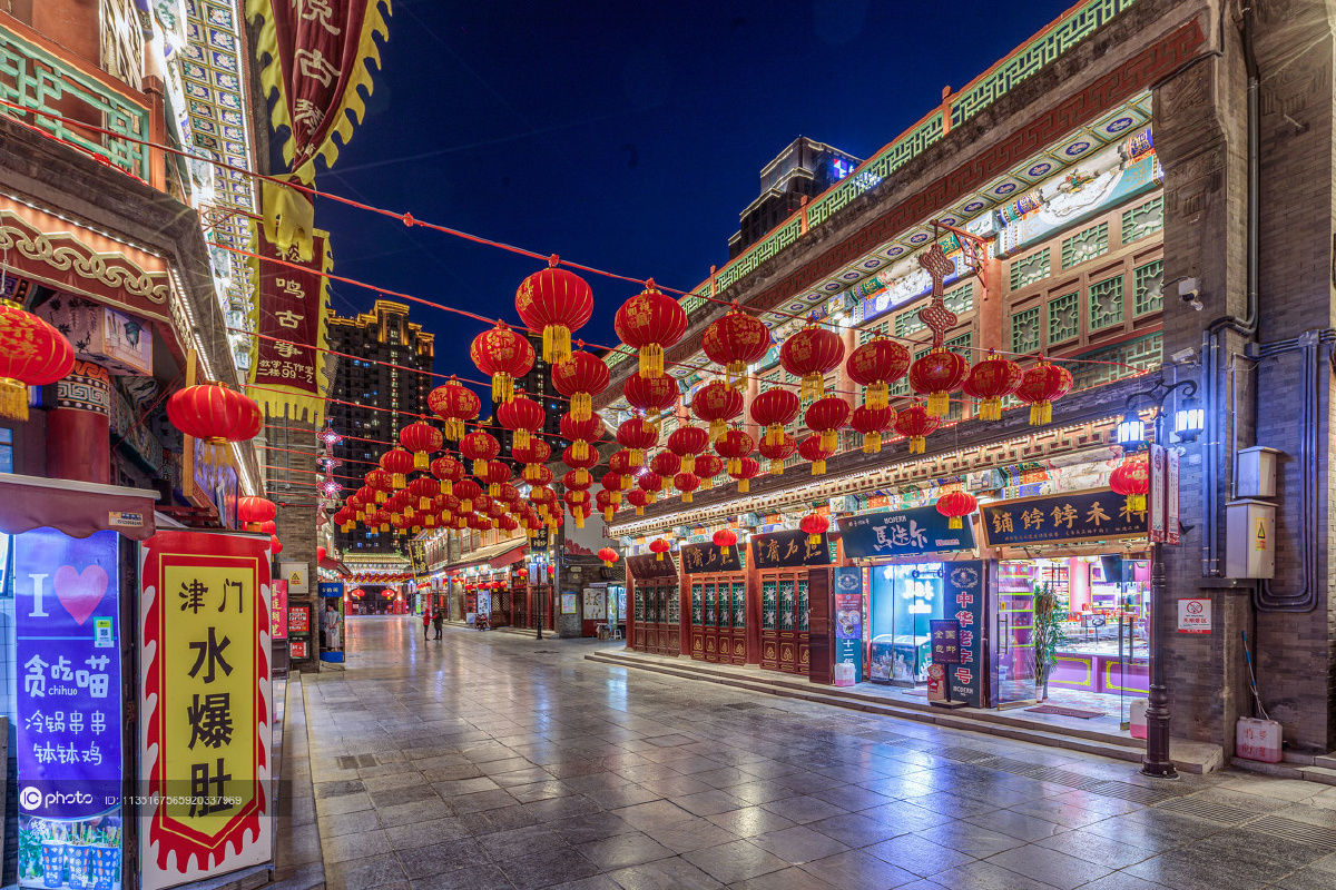天津春节天津古文化街夜景灯光点亮街头美轮美奂