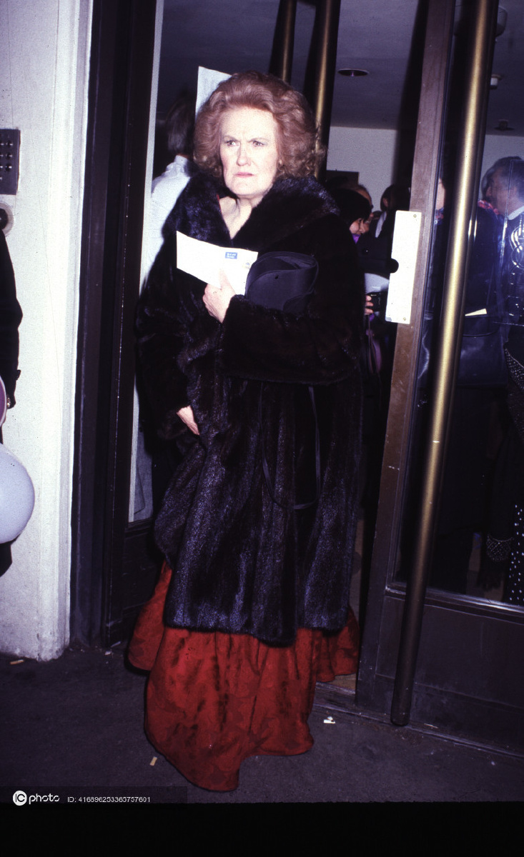 资料澳大利亚女高音歌唱家琼萨瑟兰