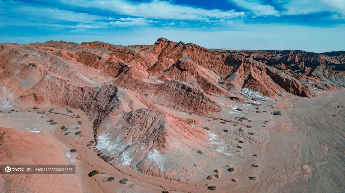 青海柴达木盆地红崖山丹霞地貌