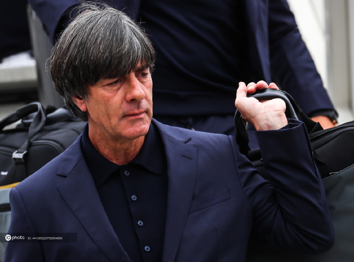 带队卫冕压力大勒夫百变发型诠释男人如酒