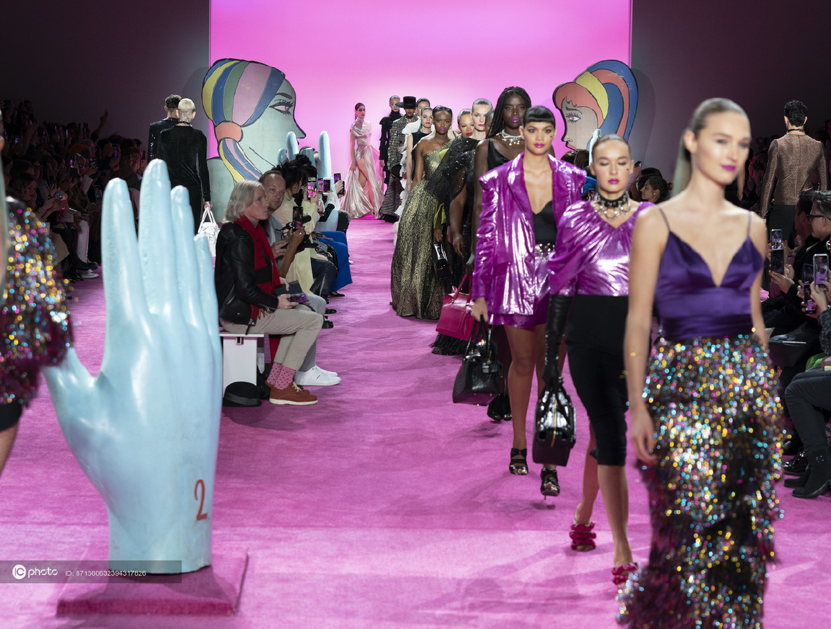 纽约2020秋冬时装周christiansiriano秀场布置