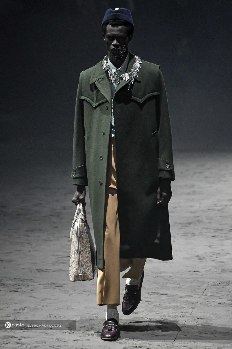 直播2020春夏米兰男装周gucci