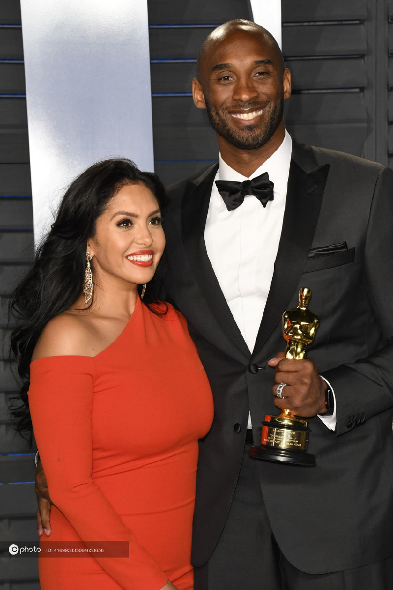 名利场第90届奥斯卡庆功派对科比携妻子瓦妮莎出席