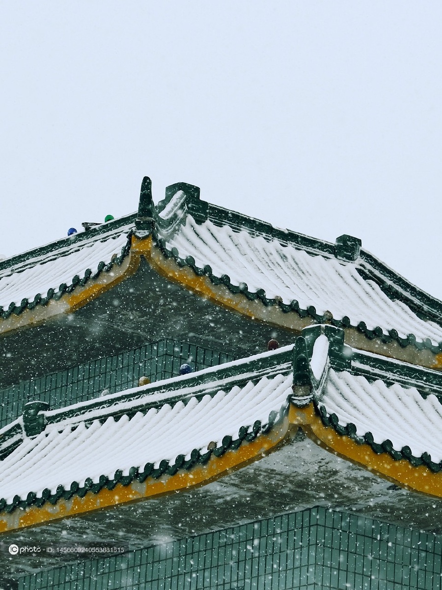 独家:雪中屋檐 - ic_photo - 图虫