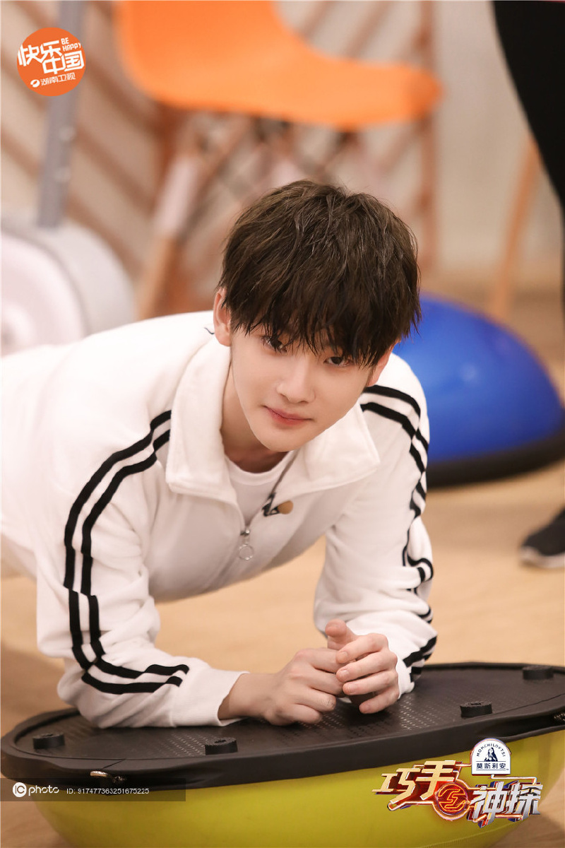 湖南卫视原创综艺巧手神探首播口碑获赞手工制作传承艺术经典