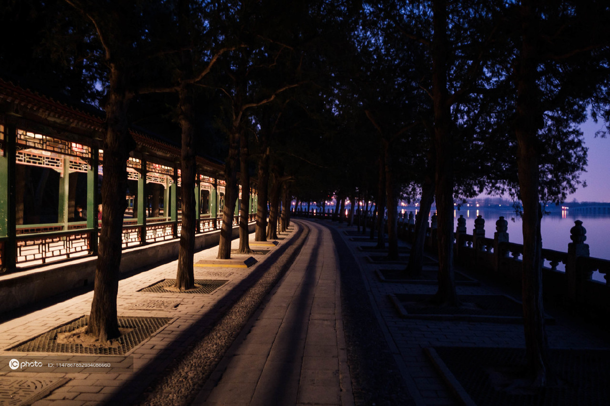 独家北京颐和园长廊点灯元宵节穿越古今