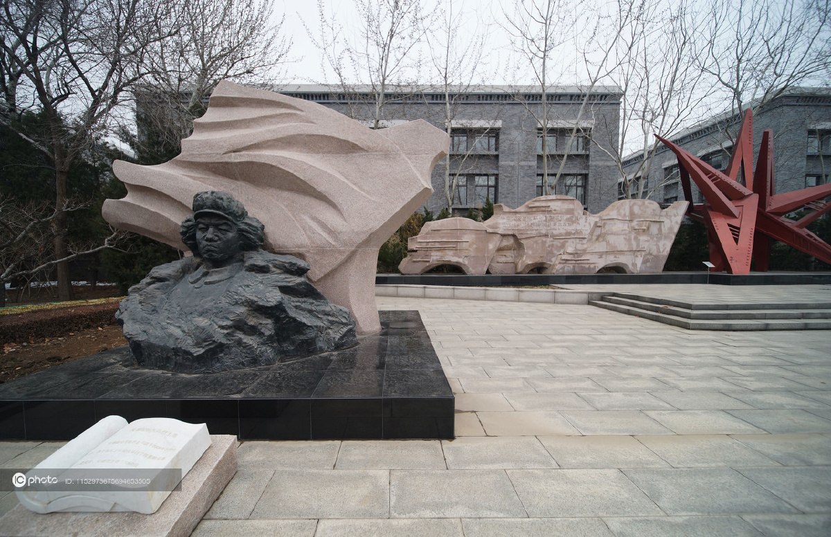 建党百年:天津市烈士陵园 - ic_photo - 图虫