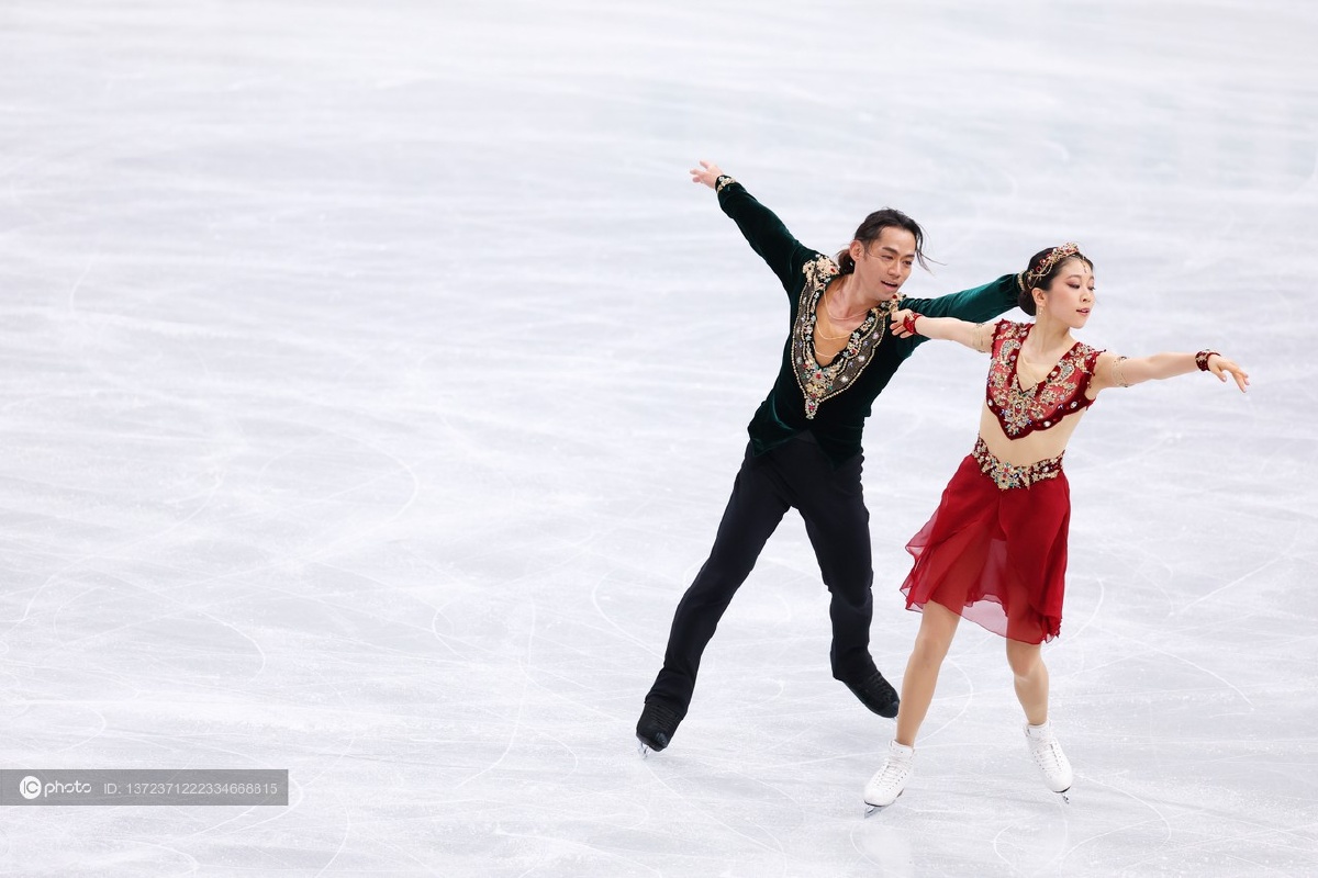 2021年全日花样滑冰锦标赛冰舞韵律舞小松原美里小松原尊排名第一