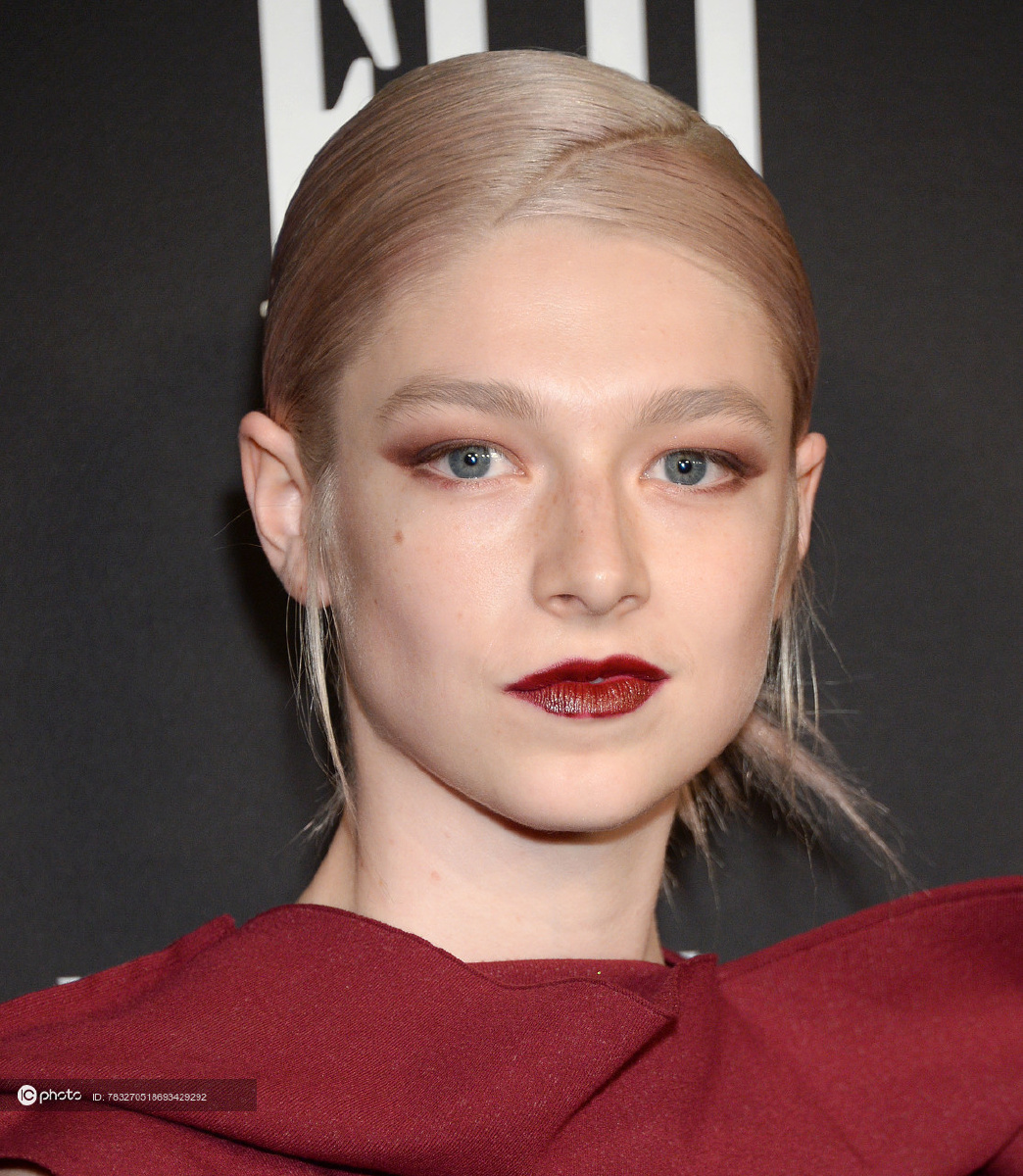 hunterschafer酒红色荷叶边礼服裙厚底靴前卫先锋