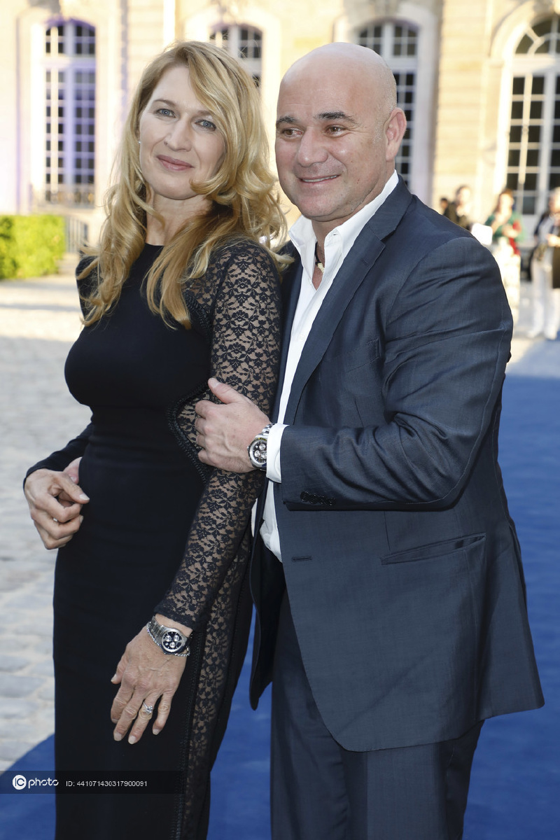 阿加西格拉芙为浪琴表站台网坛传奇伉俪恩爱有加