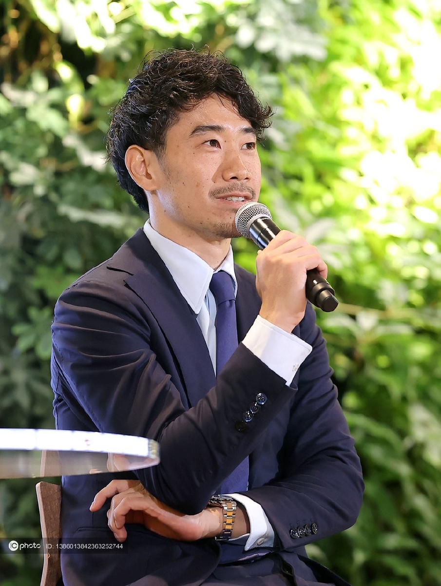 香川真司召开新闻发布会将加盟比利时球队圣图尔登