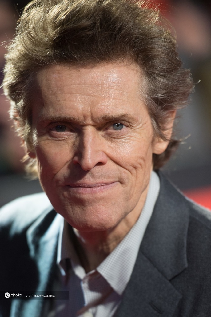 第63届伦敦电影节灯塔首映礼威廉达福搞怪狂送表情包