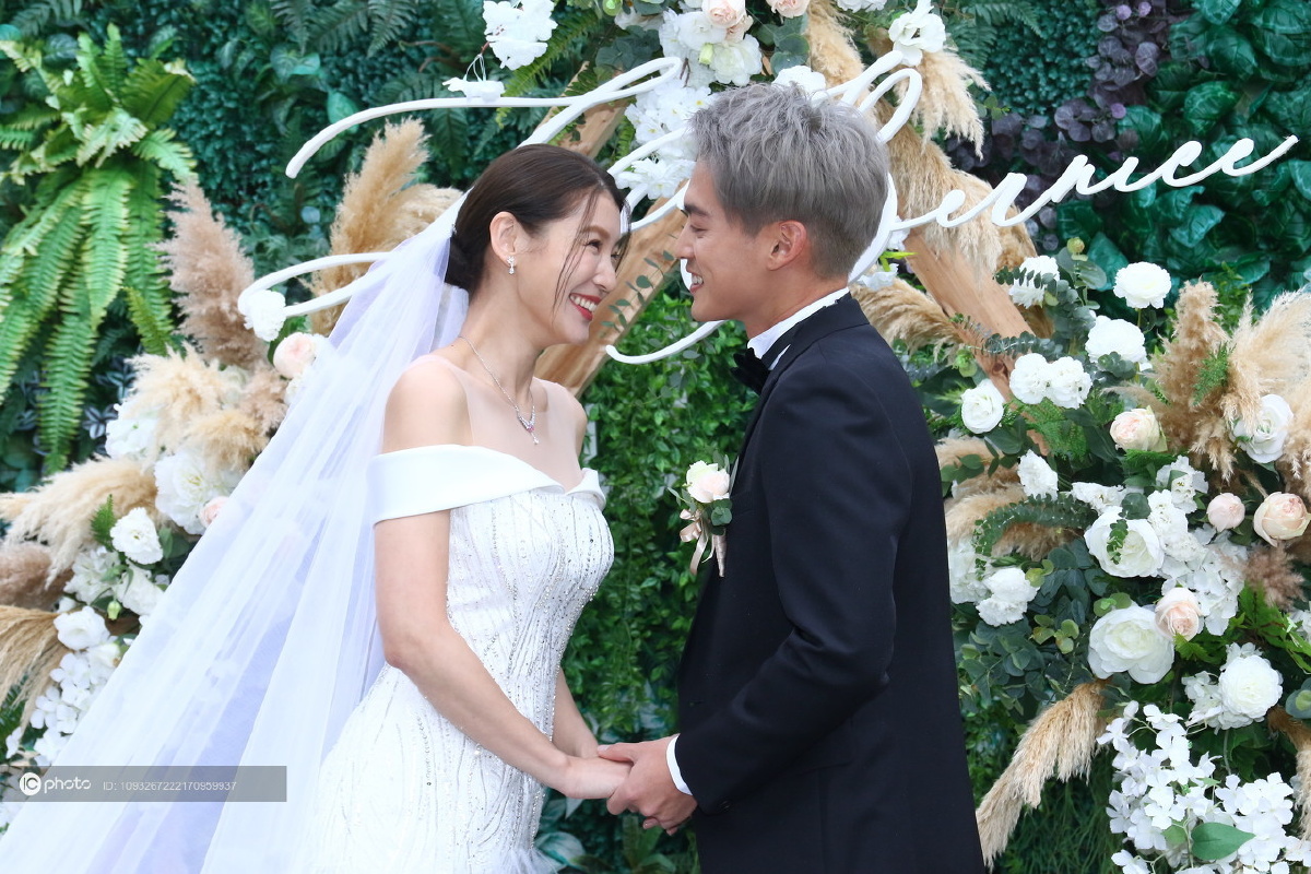 独家许孟哲赵孟姿婚礼众星友到场献祝福